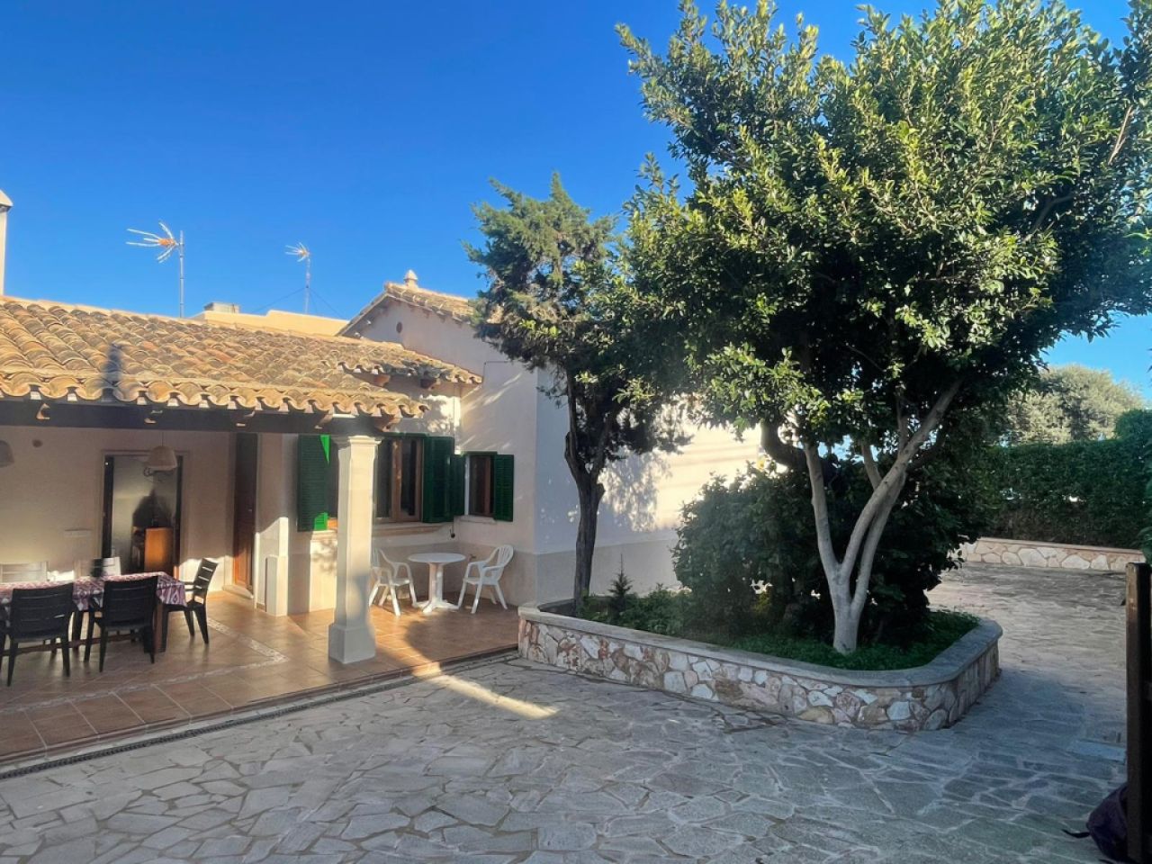 Ground-level chalet with garden, holiday license and sea view in Cala Figuera -- CH 48