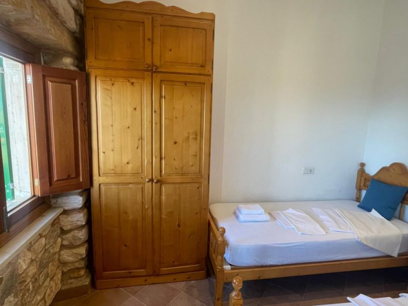 Ground-level chalet with garden, holiday license and sea view in Cala Figuera -- CH 48
