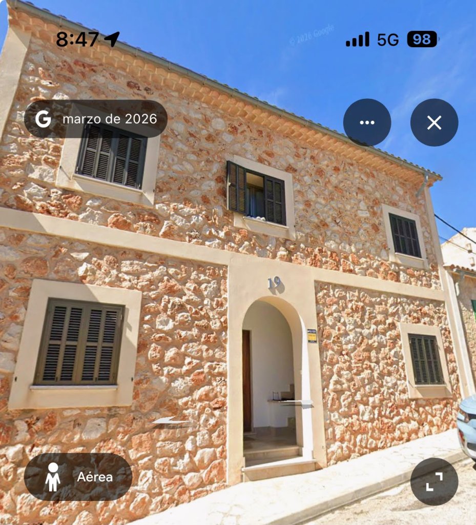 Ebenerdiges Dorfhaus mit Fussbodenheizung und Innenhof in Son Macia -- DH 65a