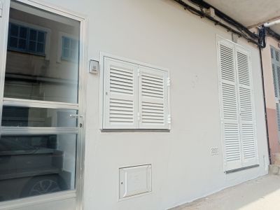 Casa de pueblo a nivel de calle con patio en Porto Cristo -- DH 09