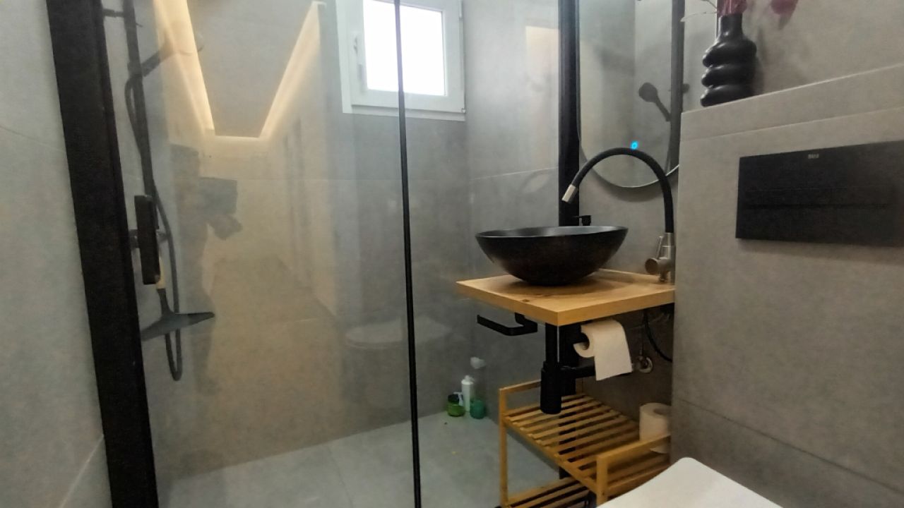 Ebenerdiges und modernes Chalet mit 5 Zimmern in Cala LLombards -- CH 20