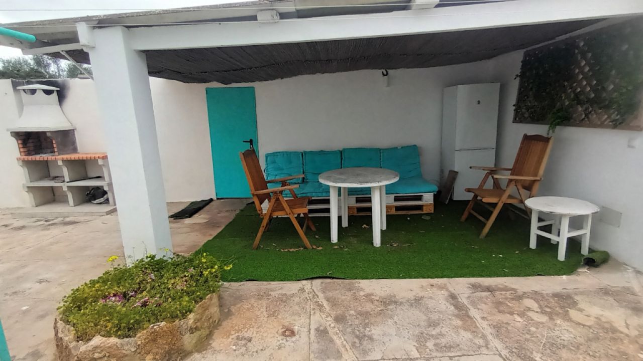 Ebenerdiges und modernes Chalet mit 5 Zimmern in Cala LLombards -- CH 20