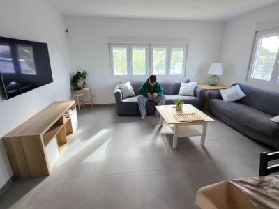 Ebenerdiges und modernes Chalet mit 5 Zimmern in Cala LLombards -- CH 20