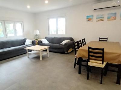 Ebenerdiges und modernes Chalet mit 5 Zimmern in Cala LLombards -- CH 20