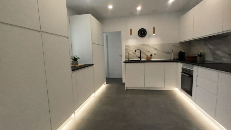 Ebenerdiges und modernes Chalet mit 5 Zimmern in Cala LLombards -- CH 20