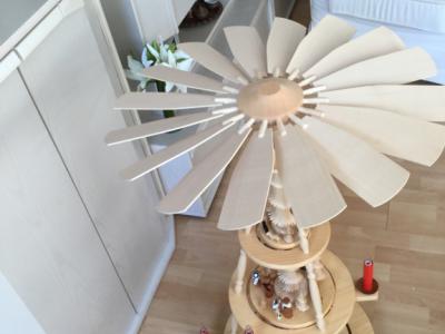 Echte erzgebirgische Weihnachtspyramide, 90 cm Hoch