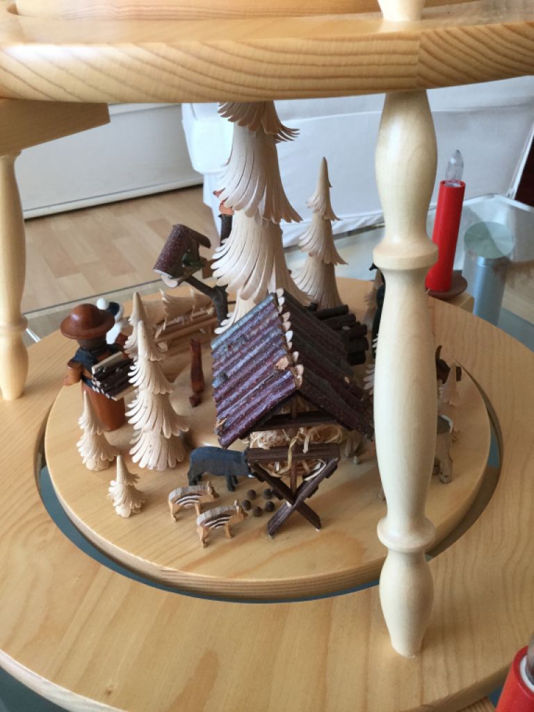 Echte erzgebirgische Weihnachtspyramide, 90 cm Hoch