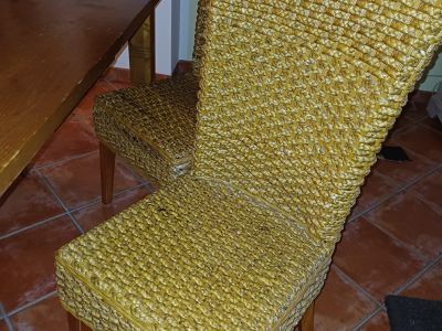 Mesa de madera maciza + 4 sillas