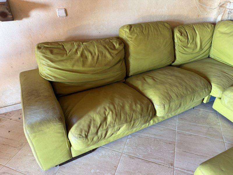 Corner sofa combination (3 pieces + footstool) to give away
