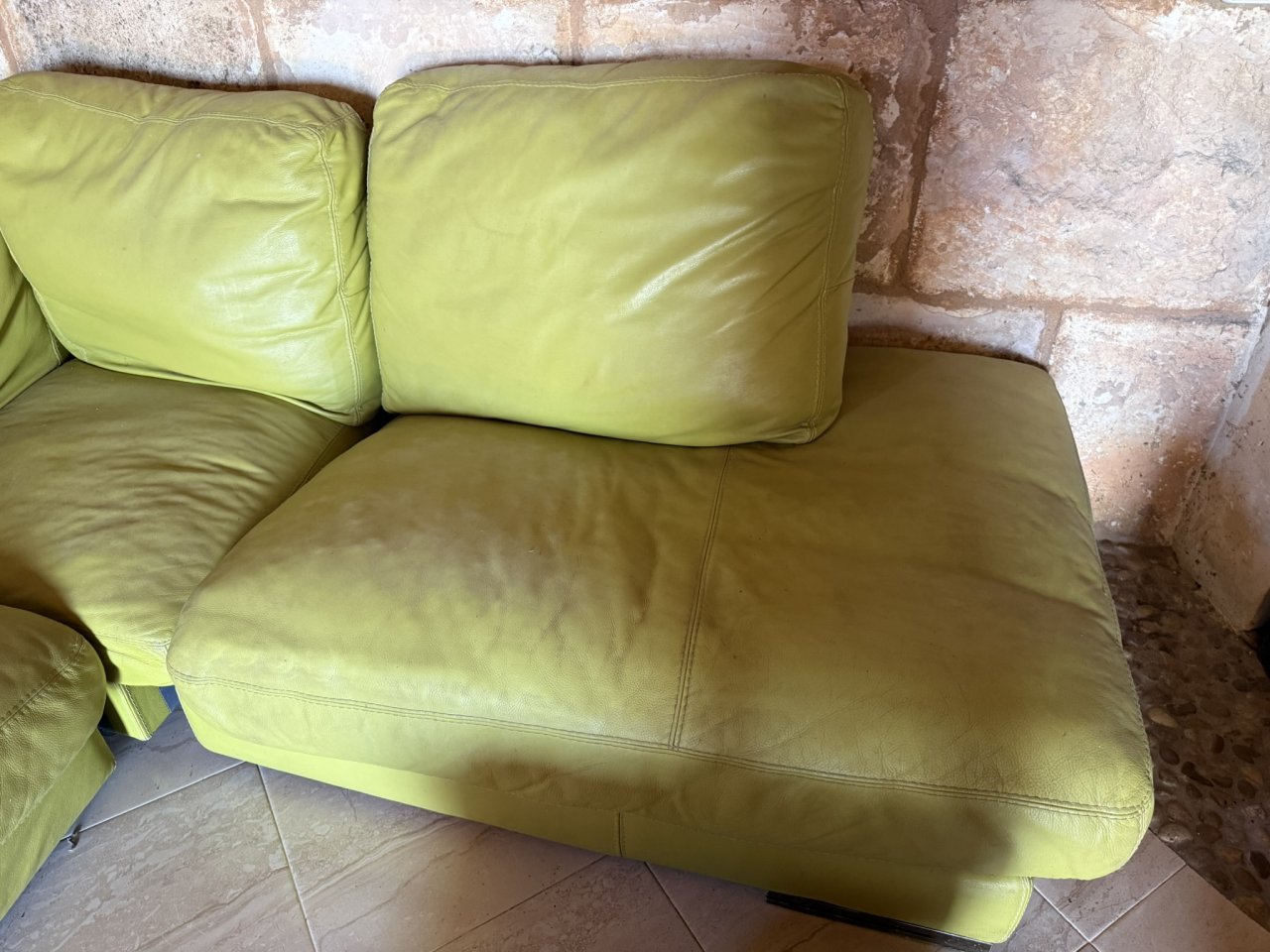 Corner sofa combination (3 pieces + footstool) to give away