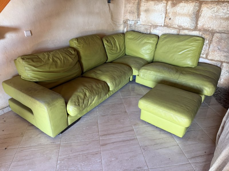 Corner sofa combination (3 pieces + footstool) to give away