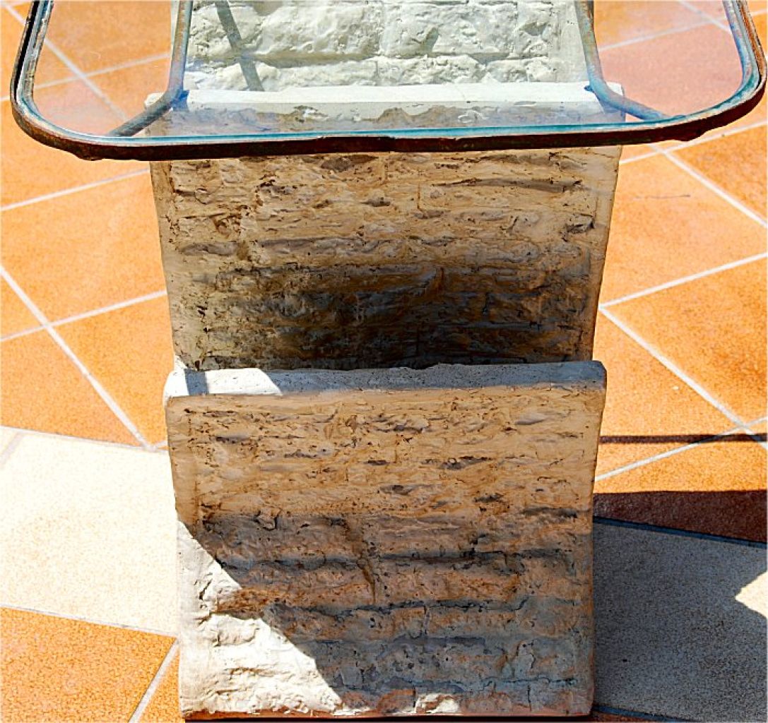 Eckiger Glas-Stein-Tisch, Beistelltisch mit Zeitschriftenständer, Zeitungstasche