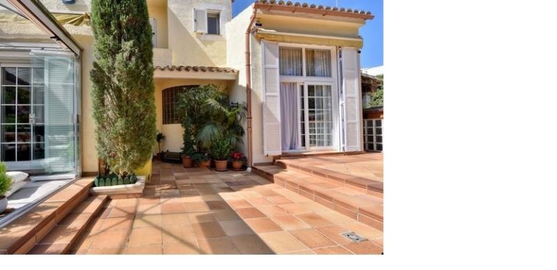 Corner terraced house in Bendinat