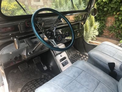 Edelstahl WillyS Jeep Oldtimer / Standort Port Andratx