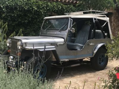 Edelstahl WillyS Jeep Oldtimer / Standort Port Andratx