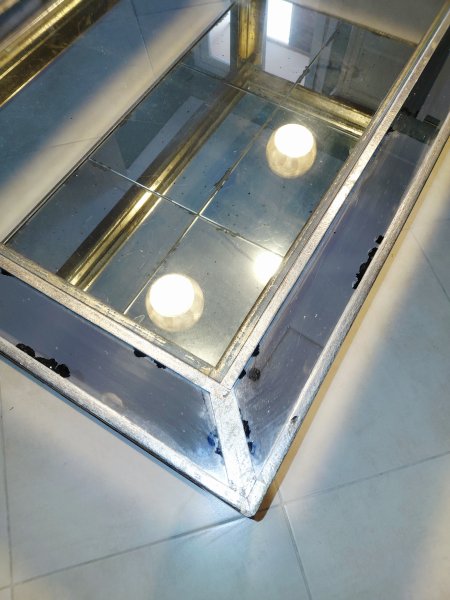 Edler eleganter Couchtisch Spiegel Glastisch verspiegelt  Gold Silber