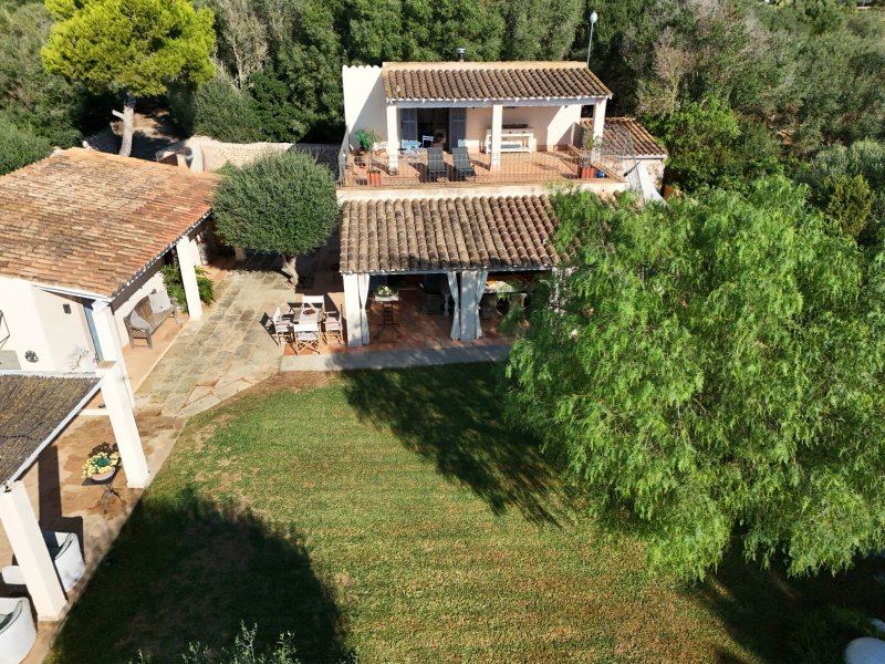 Ein Ort zum Ankommen: Stilvolle Finca bei Santanyí mit Gartenidylle und Inselcharme.