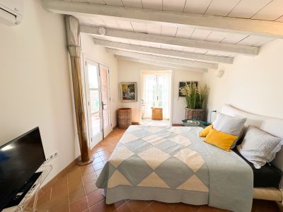 Ein Ort zum Ankommen: Stilvolle Finca bei Santanyí mit Gartenidylle und Inselcharme.