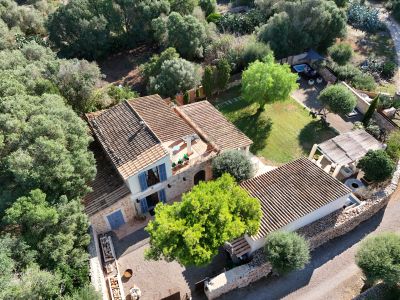 Ein Ort zum Ankommen: Stilvolle Finca bei Santanyí mit Gartenidylle und Inselcharme.