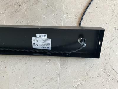 Eine Pendelleuchte und eine Deckenleuchte zu verschenken