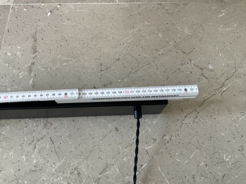 Eine Pendelleuchte und eine Deckenleuchte zu verschenken