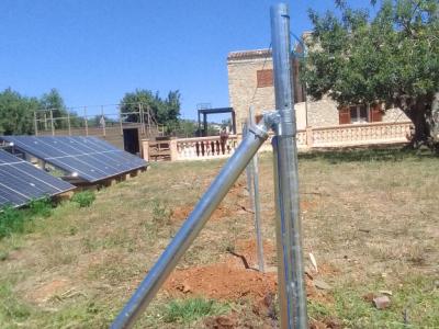 Enclosures of properties: Grids