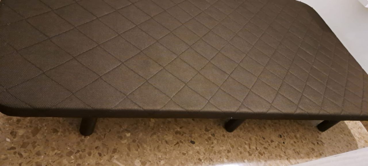 Single bed base 105 x 2 m.