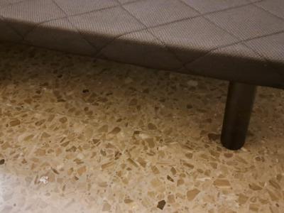 Single bed base 105 x 2 m.