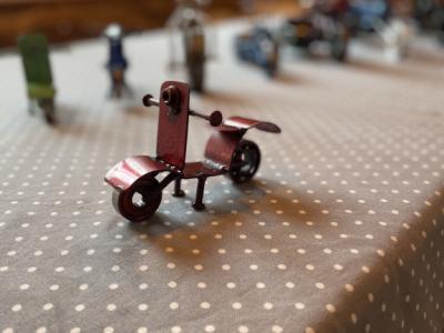 Motos artesanales únicas – Esculturas metálicas hechas a mano