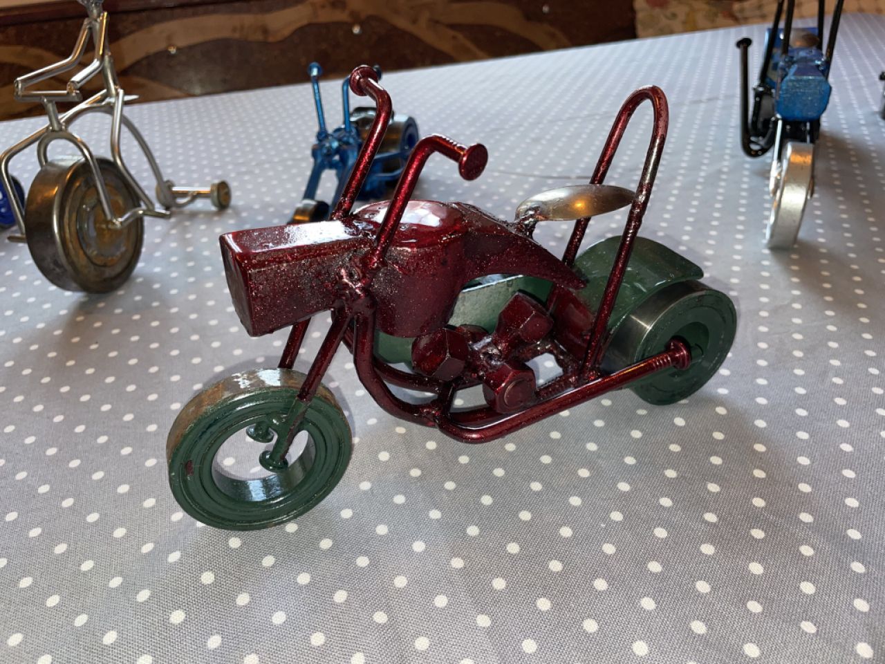 Motos artesanales únicas – Esculturas metálicas hechas a mano