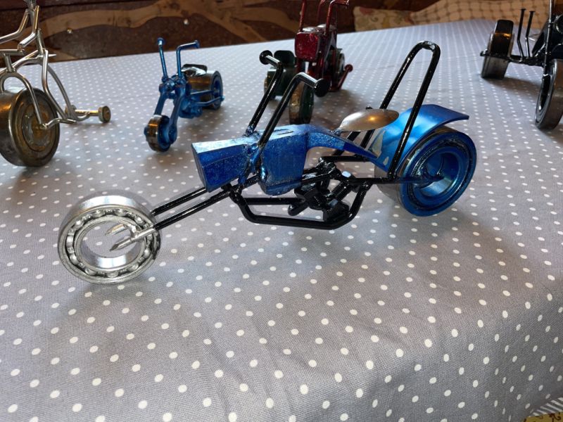 Motos artesanales únicas – Esculturas metálicas hechas a mano