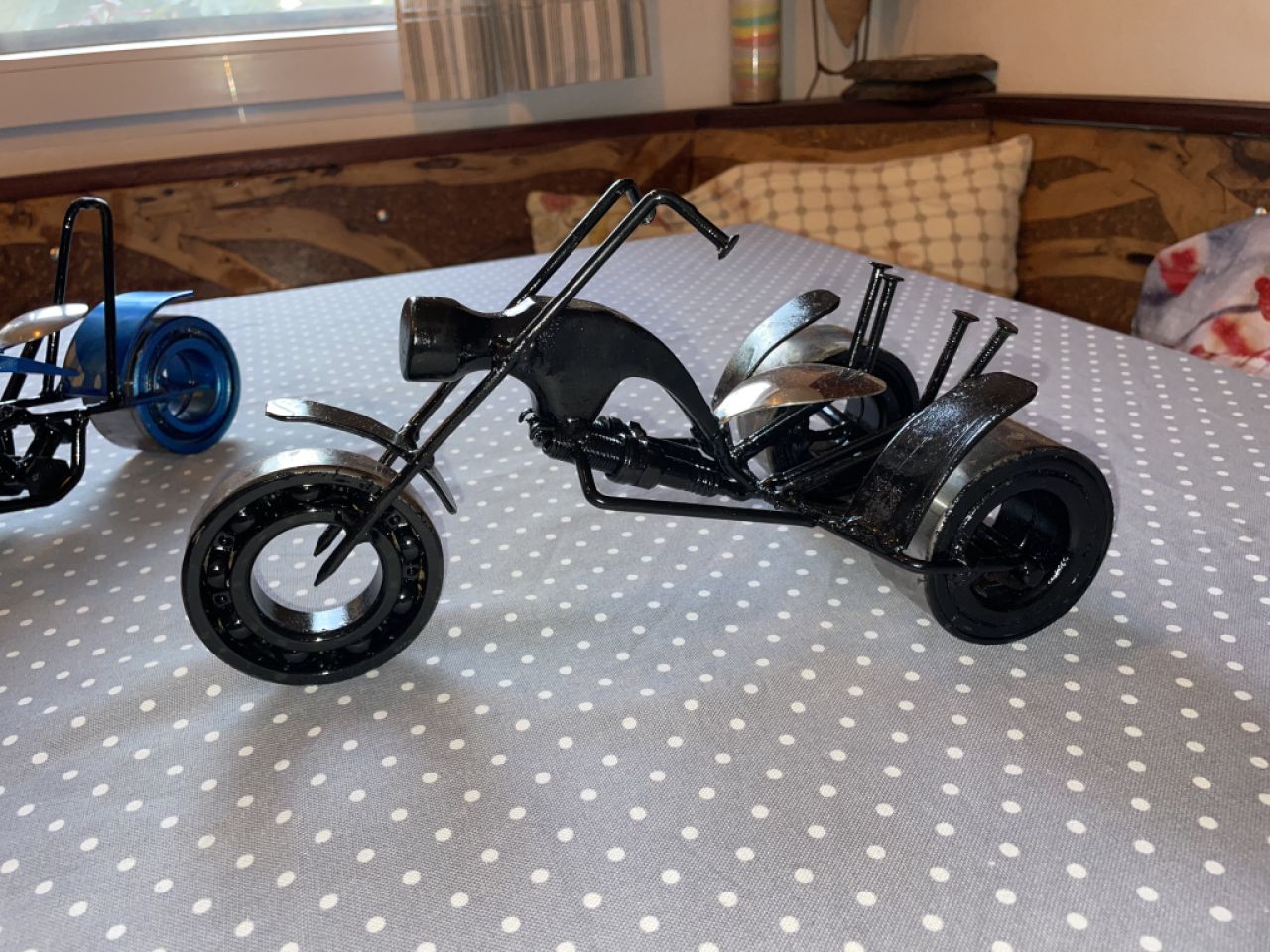 Motos artesanales únicas – Esculturas metálicas hechas a mano