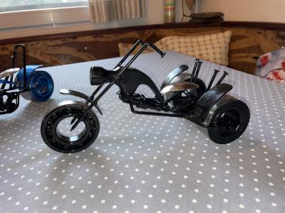 Motos artesanales únicas – Esculturas metálicas hechas a mano