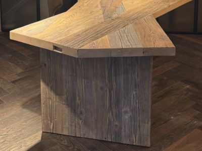 Mesa de comedor de diseño única de roble macizo — pieza única — 260 x 110/140 x 70 cm