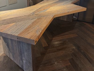 Mesa de comedor de diseño única de roble macizo — pieza única — 260 x 110/140 x 70 cm