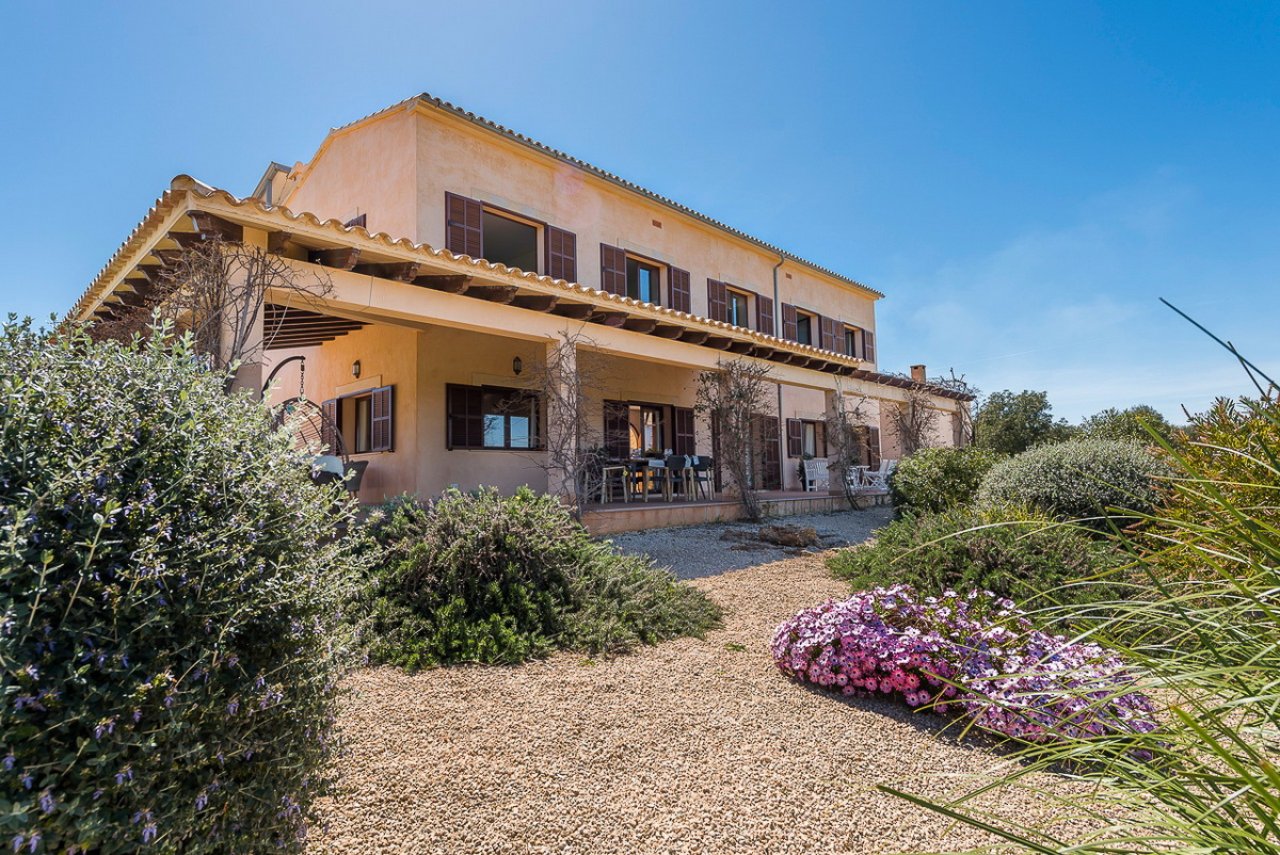 Elegante Finca von ca. 400 m2 in ruhiger Lage bei S Amarrador - Santanyi - F 44