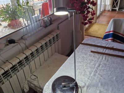 Elegante lámpara de escritorio LED