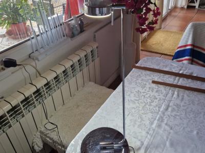 Elegante lámpara de escritorio LED