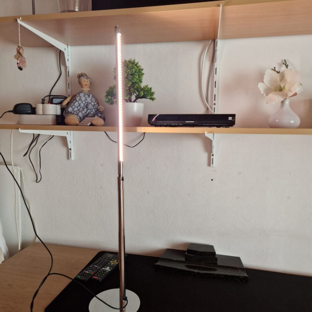 elegant desk lamp