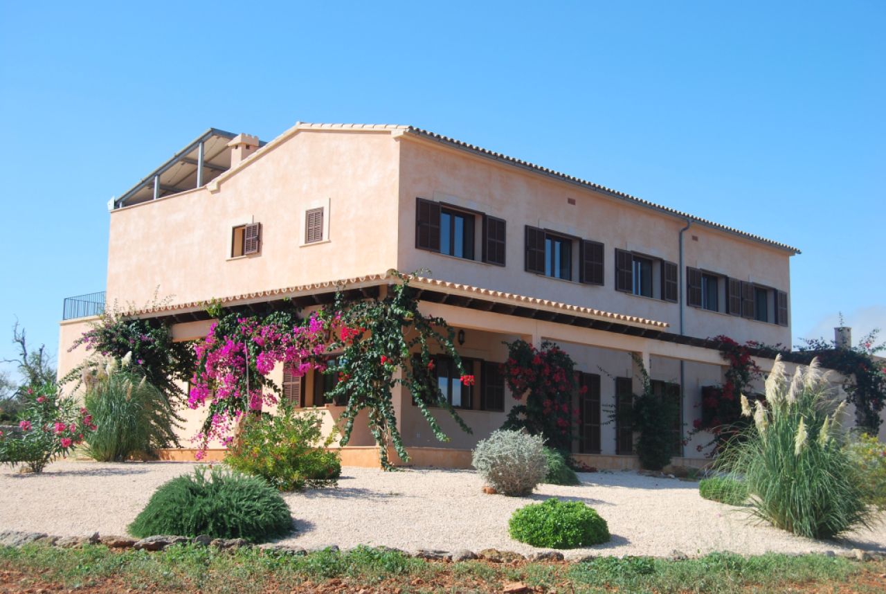 Elegant and large finca near S Amarrador - Santanyi --- F 44 VK