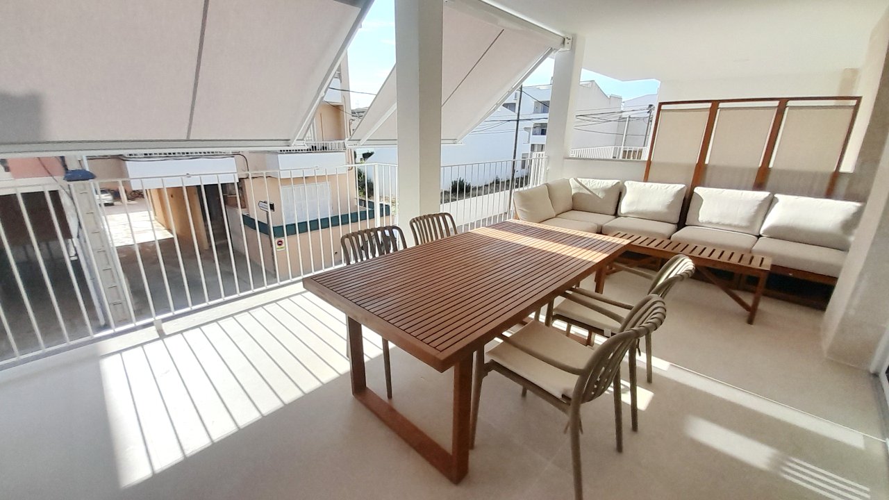 Elegantes Apartment mit grosser Terrasse und Teilmeerblick in Colonia St Jordi -- AP 153