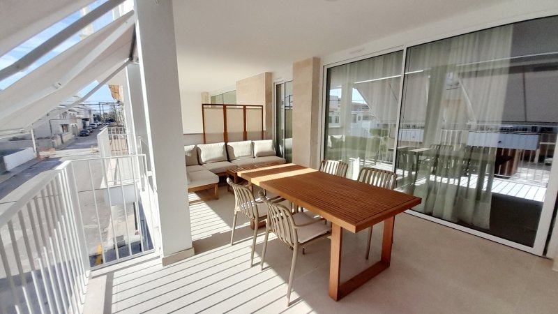 Elegantes Apartment mit grosser Terrasse und Teilmeerblick in Colonia St Jordi -- AP 153