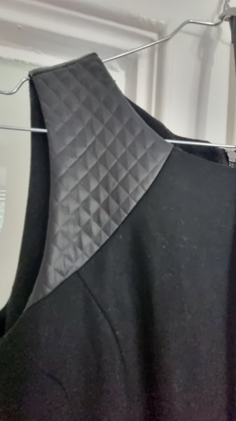 Elegantes kurzes Kleid schwarz, Orsay Gr. 36