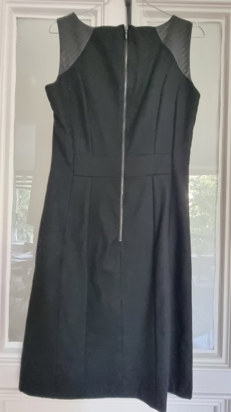 Elegantes kurzes Kleid schwarz, Orsay Gr. 36