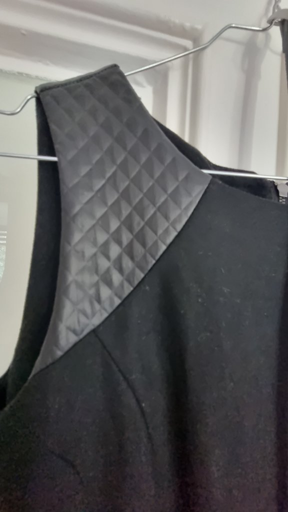 Elegantes kurzes Kleid schwarz, Orsay Gr. 36