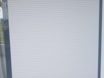Persianas Eléctricas de Montaje Exterior/Interior