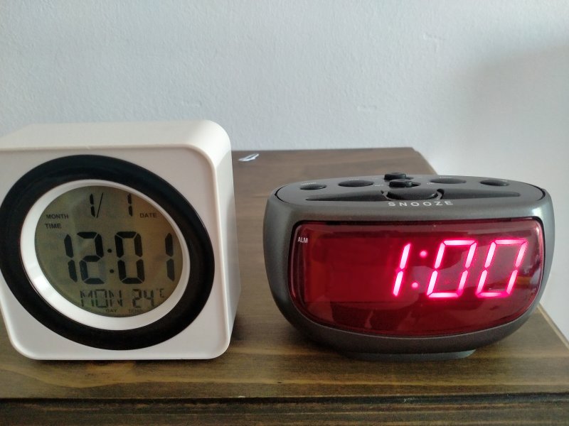 Elektrischer Uhr, Batterie Uhr und elektrische Zahnbürste