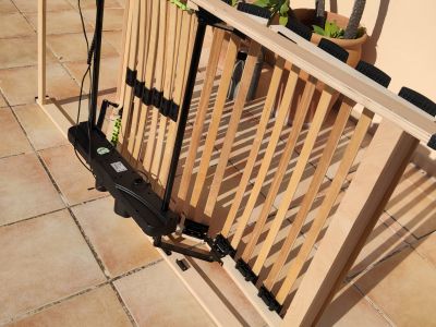 Electric slatted bed base like new