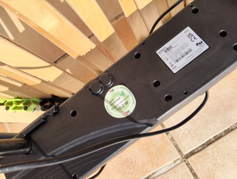 Electric slatted bed base like new