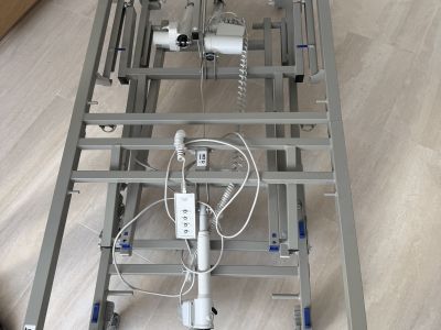 Elektrisches Pflegebett / Krankenbett  neuwertig  unbenutzt/